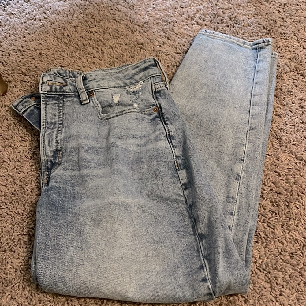 Old navy size 12 OG straight jeans. Great Condition!!